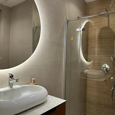 Petar With Pool And Sea View Apartment *